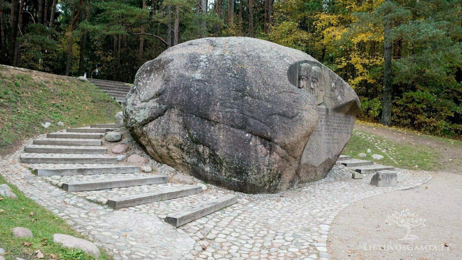 Prakeikti ir pašventinti – ką slepia didieji Lietuvos akmenys?